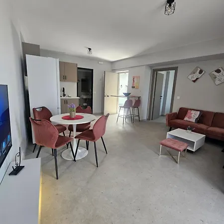 Aparthotel 9muses Luxury 4*